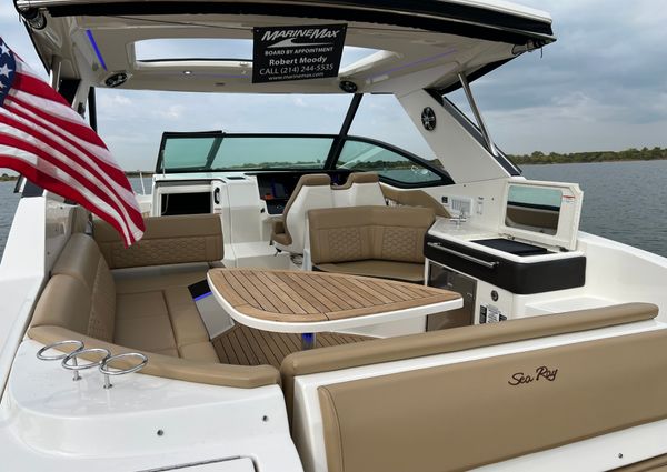 Sea Ray 320 Sundancer image