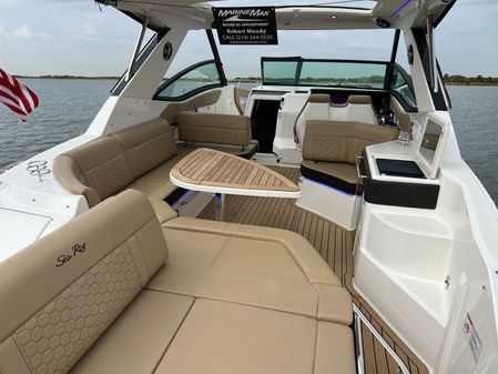 Sea Ray 320 Sundancer image