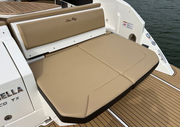 Sea Ray 320 Sundancer image