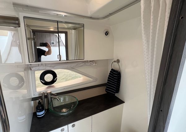 Sea Ray 320 Sundancer image