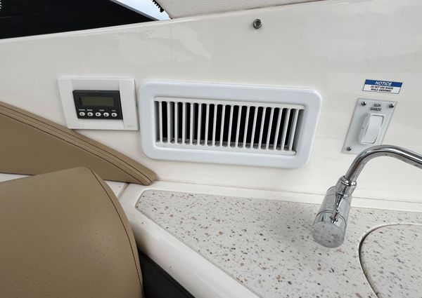 Sea Ray 320 Sundancer image