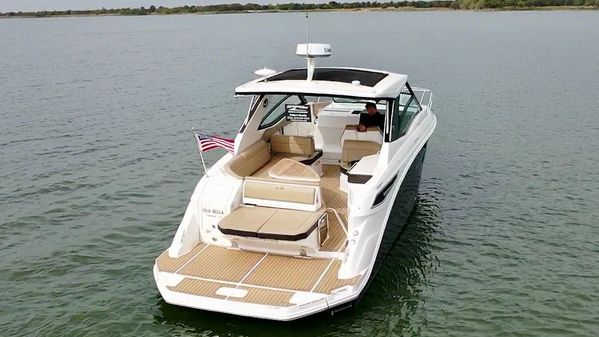 Sea Ray 320 Sundancer image