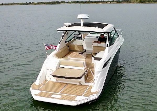 Sea Ray 320 Sundancer image