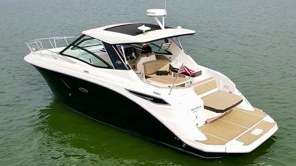 Sea Ray 320 Sundancer image