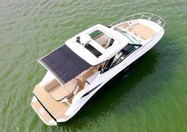 Sea Ray 320 Sundancer image