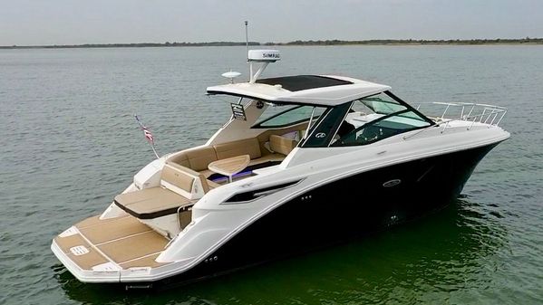Sea Ray 320 Sundancer image