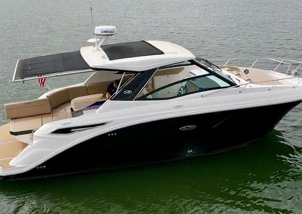 Sea Ray 320 Sundancer image