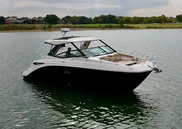 Sea Ray 320 Sundancer image
