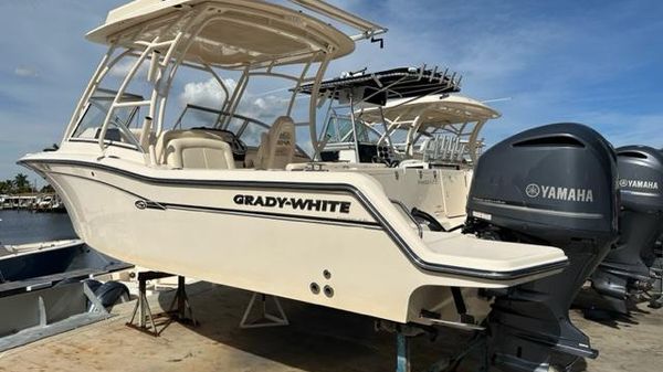Grady-White Freedom 235
