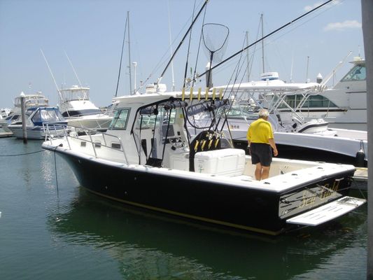True World Marine 28 - main image