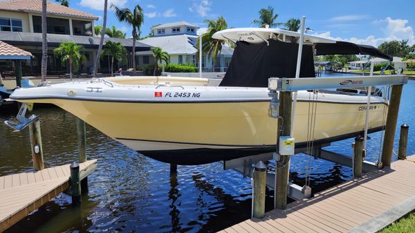 Century 3200 Center Console