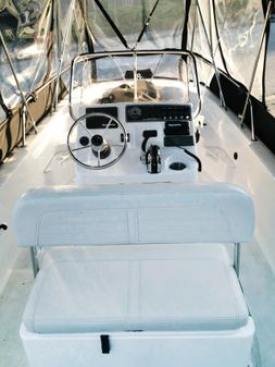 Boston Whaler 170 Montauk image