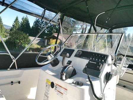 Boston Whaler 170 Montauk image