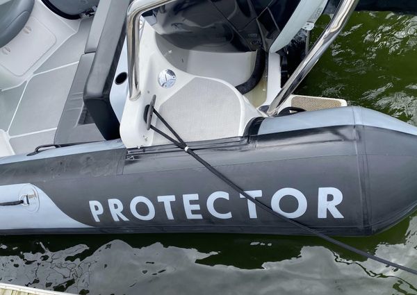Protector 28 image