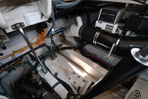 Sea Ray 420 Sundancer image