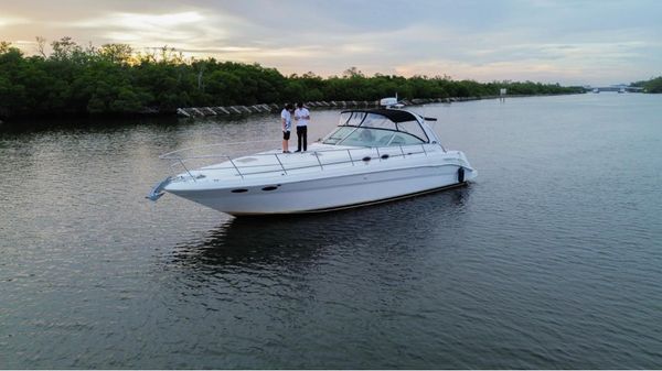 Sea Ray Express Cruiser 