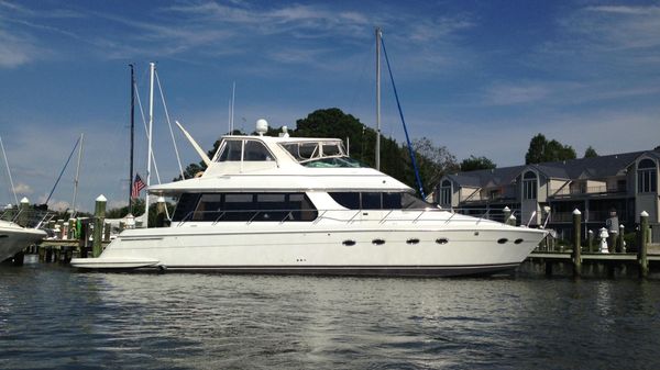 Carver Voyager Pilothouse 