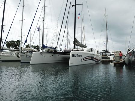 Outremer 5X image