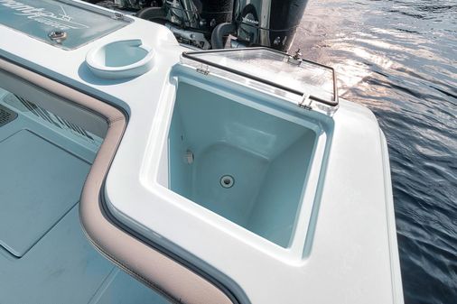 Front Runner 36 Center Console image