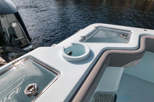 Front Runner 36 Center Console image