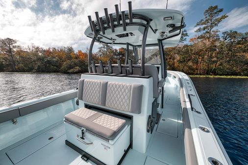 Front Runner 36 Center Console image