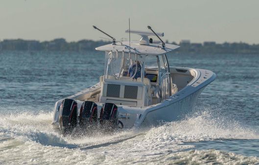 Front Runner 36 Center Console image