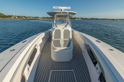 Front Runner 36 Center Console image