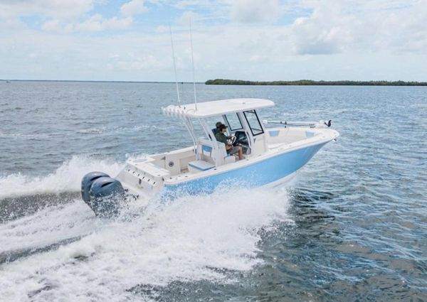 Robalo R270-CENTER-CONSOLE image