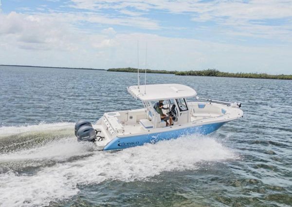 Robalo R270-CENTER-CONSOLE image