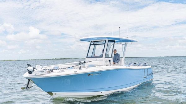 Robalo R270 Center Console 