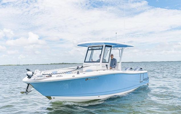 Robalo R270-CENTER-CONSOLE - main image