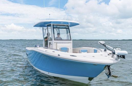 Robalo R270-CENTER-CONSOLE image