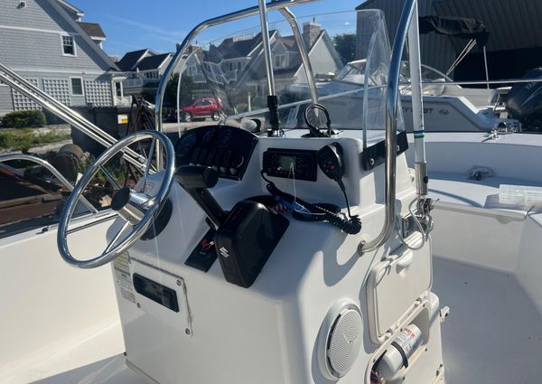 Boston-whaler 170-MONTAUK image