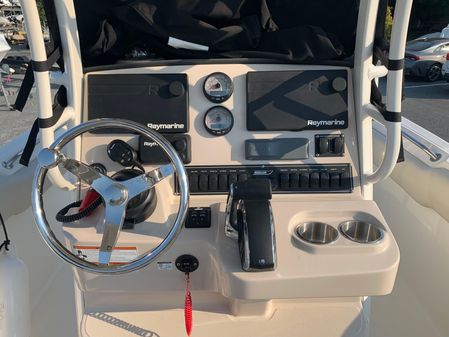 Boston-whaler 230-OUTRAGE image