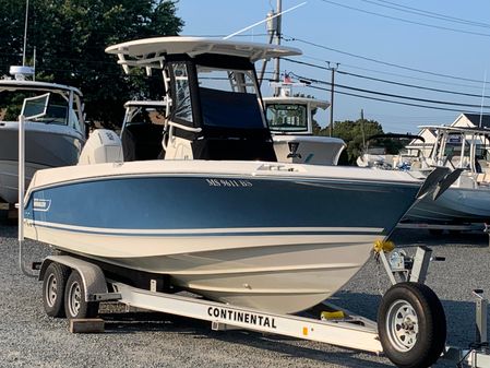 Boston-whaler 230-OUTRAGE image