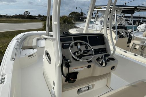 Boston Whaler 240 Dauntless image