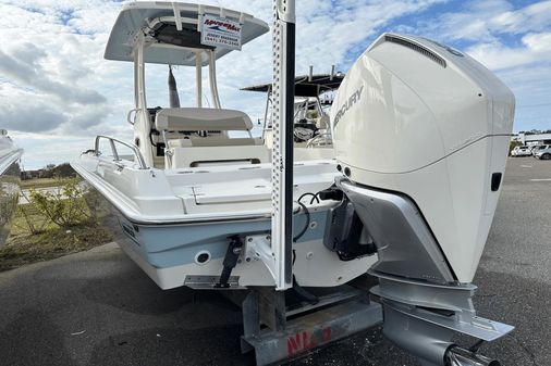 Boston Whaler 240 Dauntless image