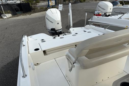 Boston Whaler 240 Dauntless image