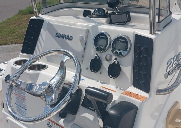 Robalo 226-CAYMAN image