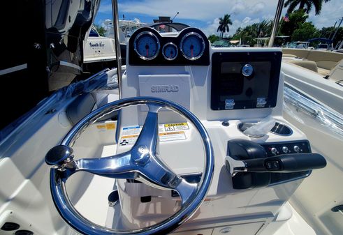 NauticStar 211 Hybrid image