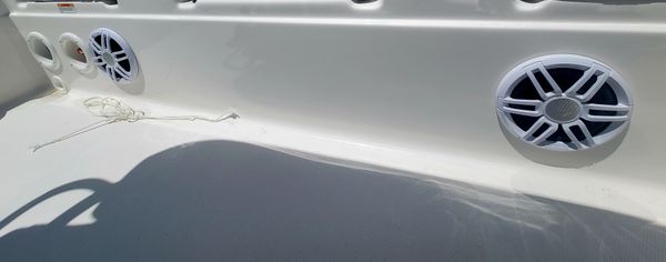 NauticStar 211 Hybrid image