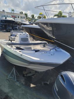 NauticStar 211 Hybrid image