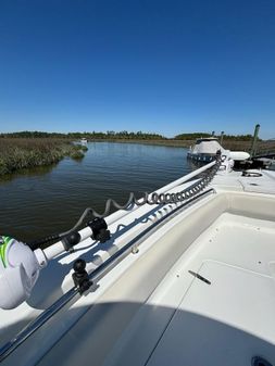 Sea Hunt Gamefish 27 Forward Seating image