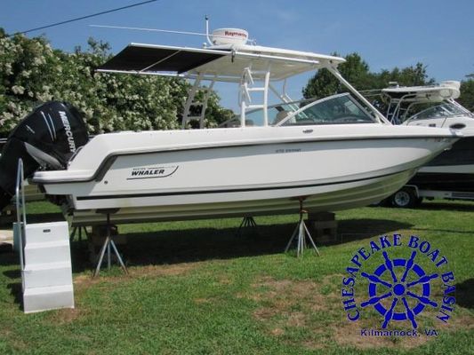 Boston Whaler 270 Vantage - main image