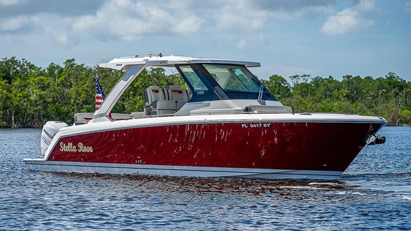 Tiara Yachts 34 LS