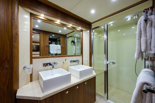 Sunseeker Trideck image