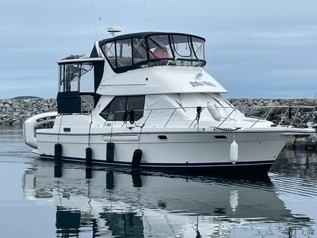 Bayliner 4087 Aft Cabin image