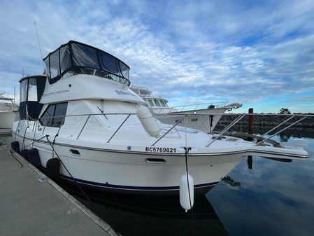 Bayliner 4087 Aft Cabin image