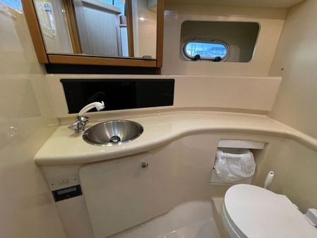 Bayliner 4087 Aft Cabin image