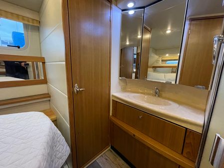 Bayliner 4087 Aft Cabin image